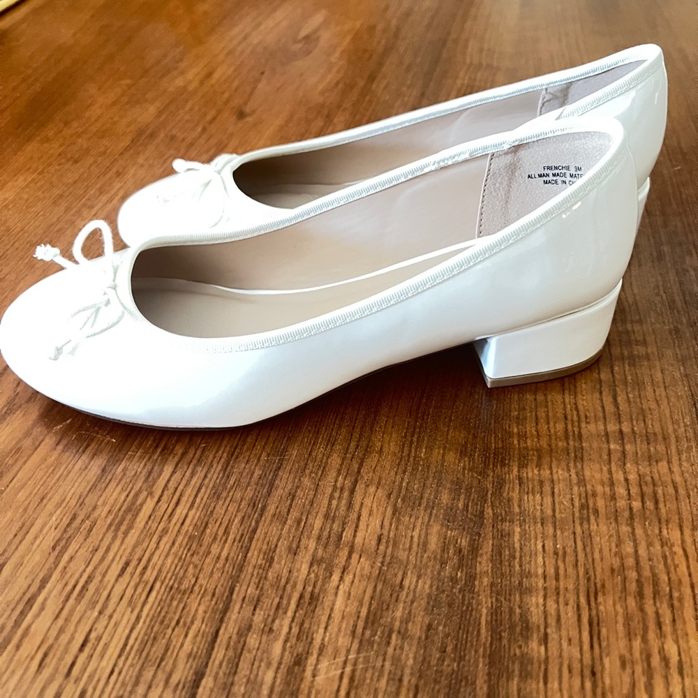 Cushionaire Frenchie Ballerina Dress Shoe Vegan Patent Leather upper 1 inch heel